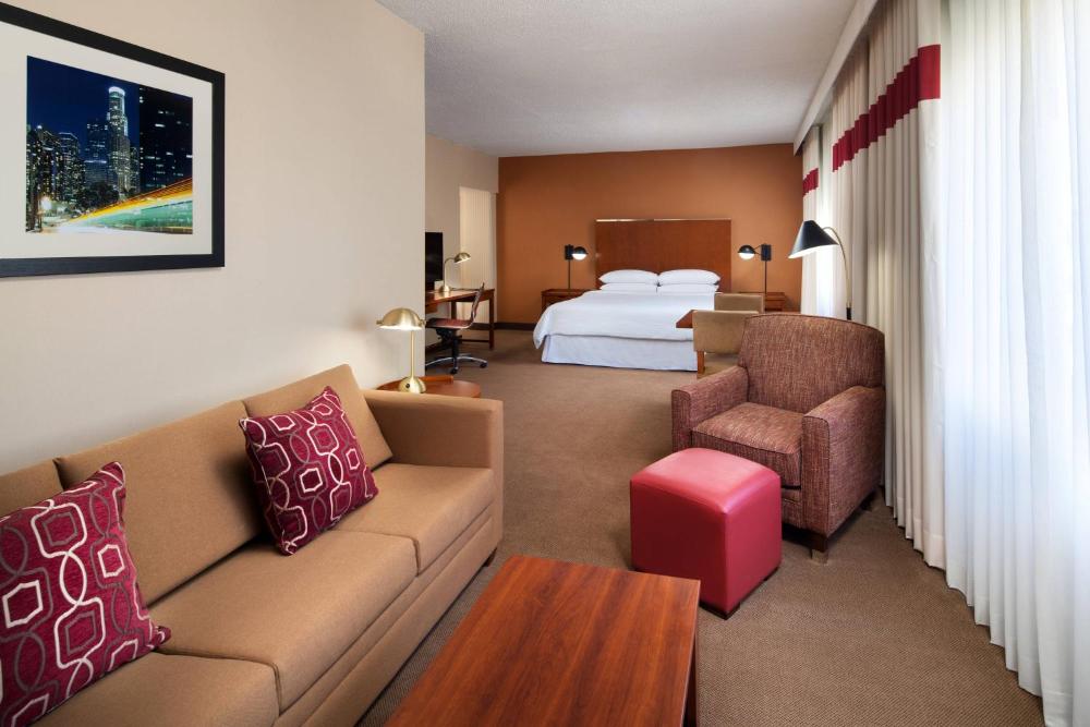 Junior King Suite